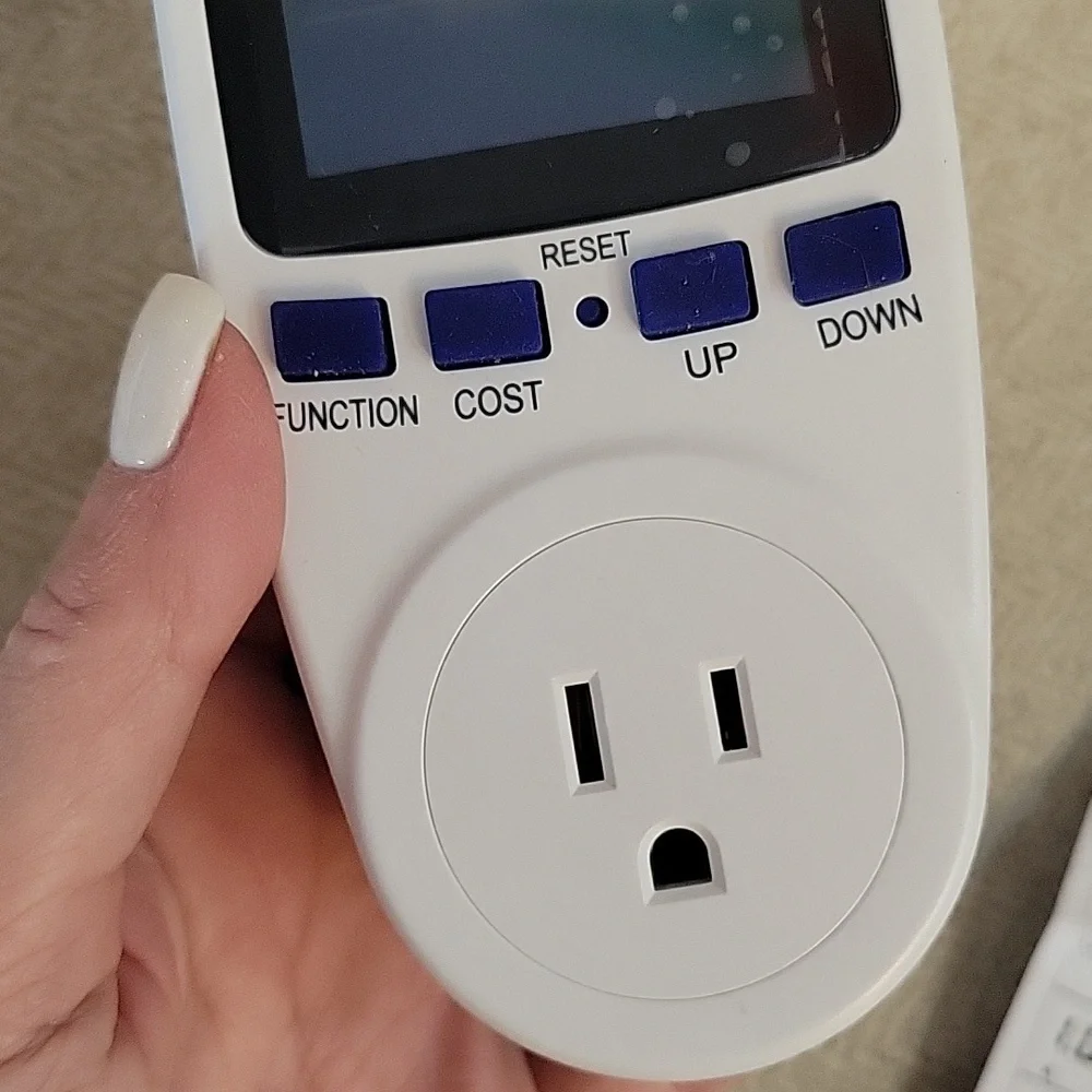 White Energy Monitor Plug - Picture 2 of 4
